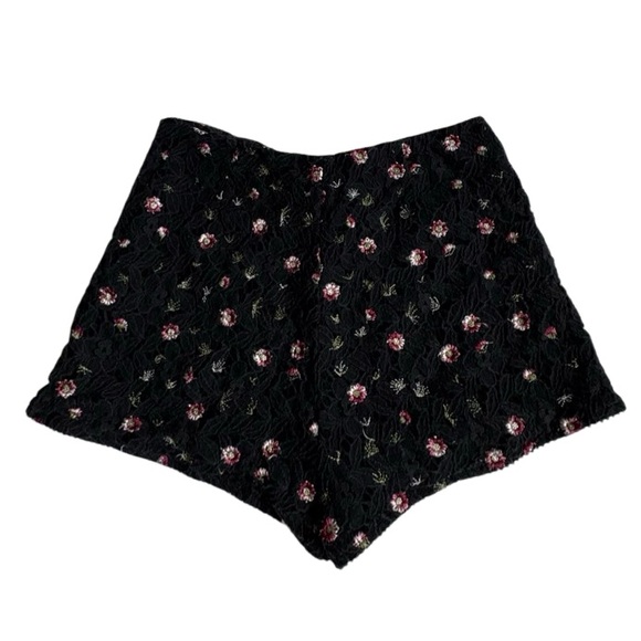 Kendall & Kylie Black Shorts Embroidered Lace Floral Boho Festival Small - Picture 2 of 9
